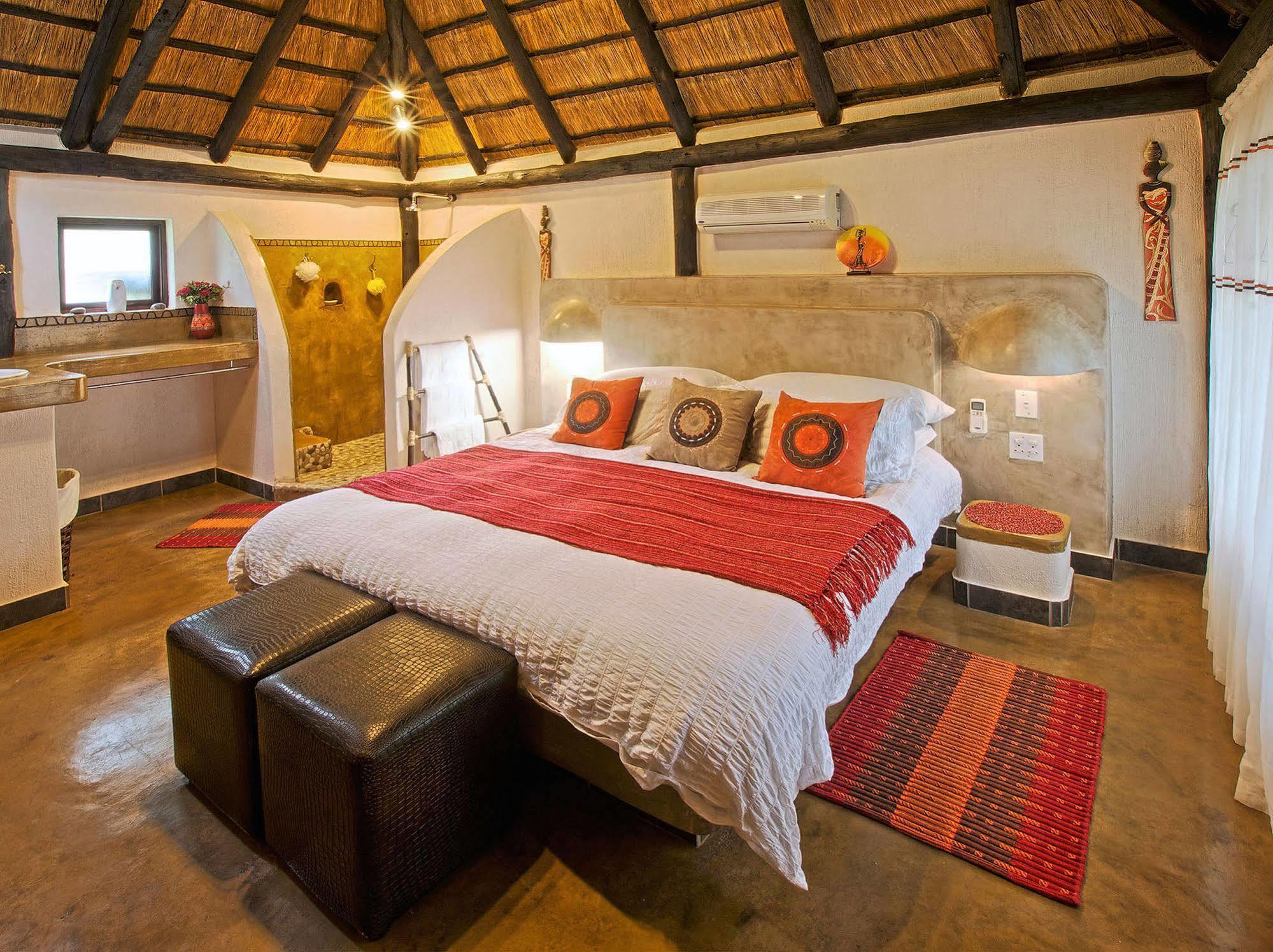 Raptor Retreat Game Lodge โฮดสปรูท ภายนอก รูปภาพ