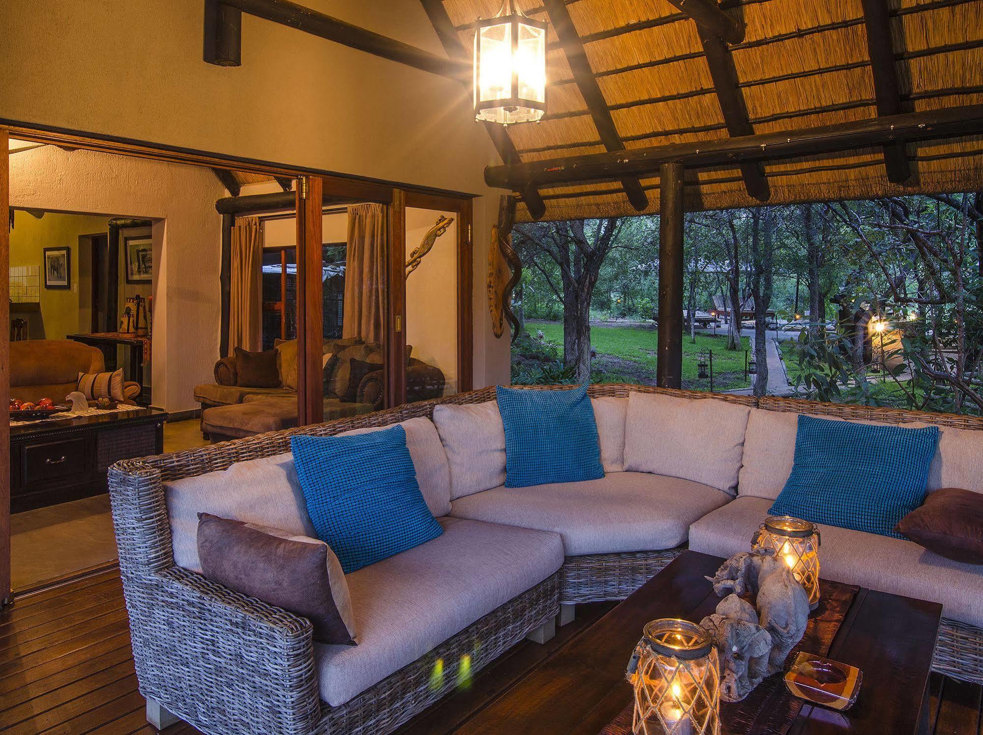 Raptor Retreat Game Lodge โฮดสปรูท ภายนอก รูปภาพ